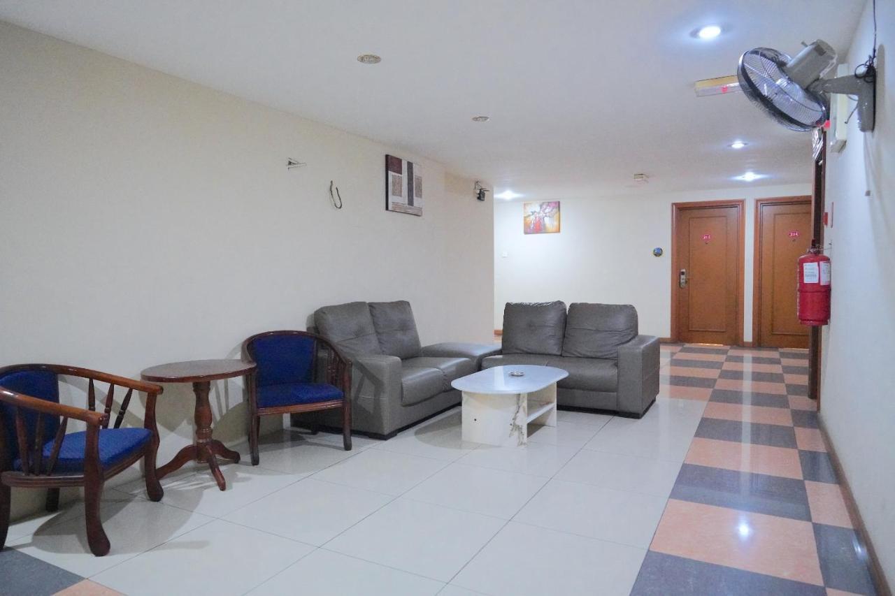 Oyo 89866 Houz Inn Bintulu Exterior photo